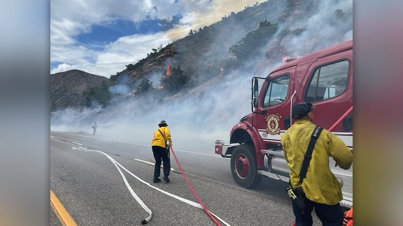 New fire shuts down Interstate 70 near Glenwood Springs