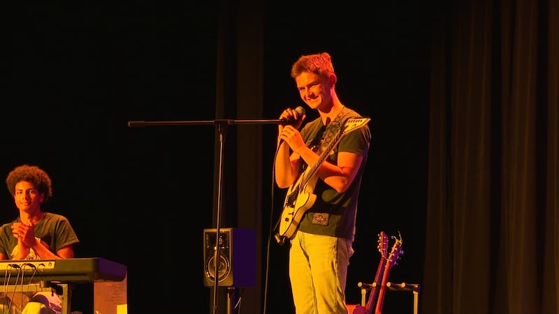 Students raise money to help cover medical costs for friend hurt in DUI crash