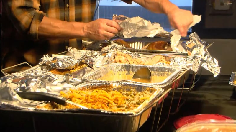 Woman who found support from strangers wants to give back during the holidays.